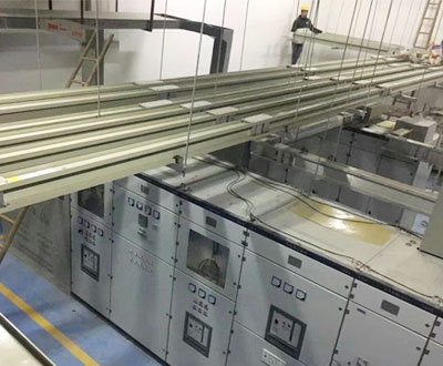 ���̰���